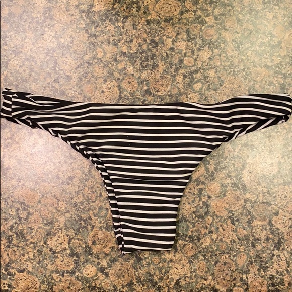 MIKOH - Picture 6 of 6